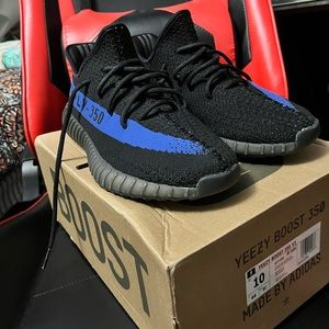 Yeezy 350 v2
